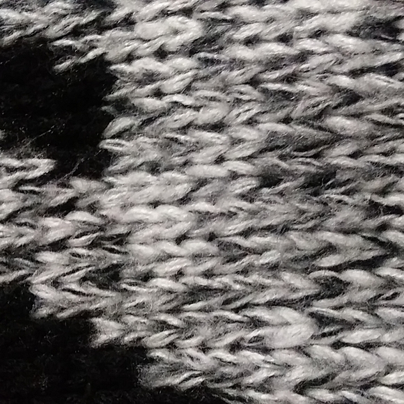 XXI Sweater 100% Arcylic - Picture 6 of 6